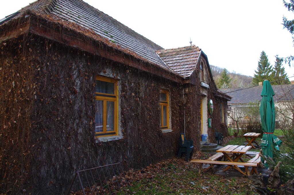 Vadszolo Szallo Es Etterem Баконьбель Экстерьер фото