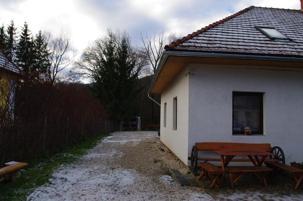 Vadszolo Szallo Es Etterem Баконьбель Экстерьер фото